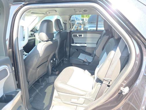 Agate Black Metallic 2023 Ford Explorer XLT