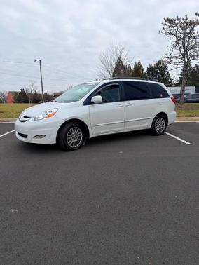 2007 Toyota Sienna XLE