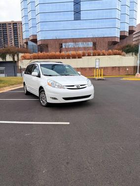 2007 Toyota Sienna XLE