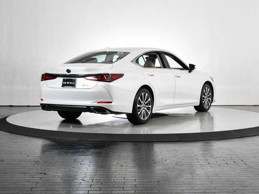 2019 Lexus ES 350 Base