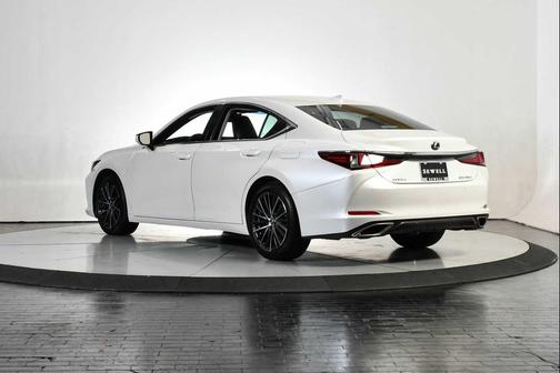 2025 Lexus ES 350 Base