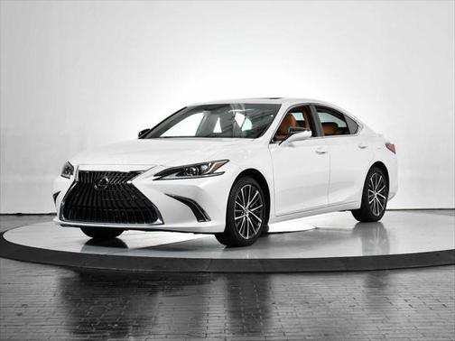2023 Lexus ES 300h Base