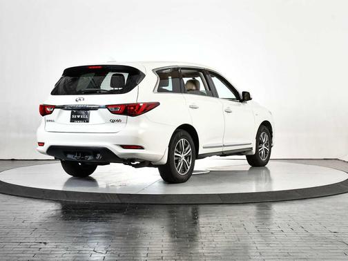 2017 INFINITI QX60 Base