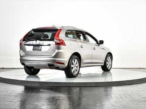2016 Volvo XC60 T6 Drive-E