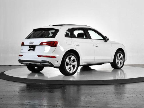 2021 Audi Q5 45 Premium Plus
