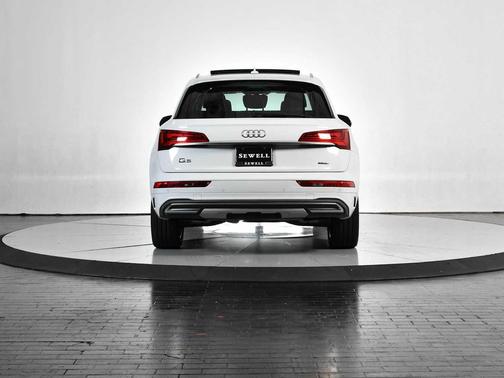 2021 Audi Q5 45 Premium Plus