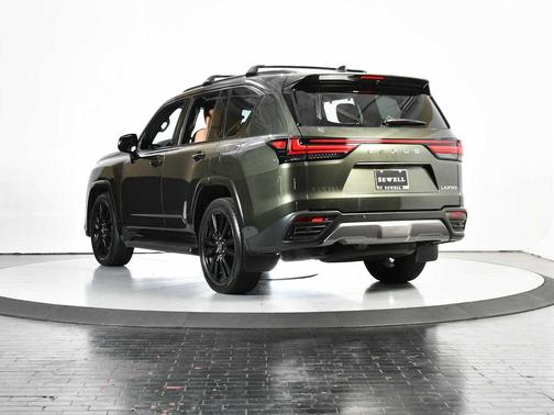 2025 Lexus LX 700h Luxury