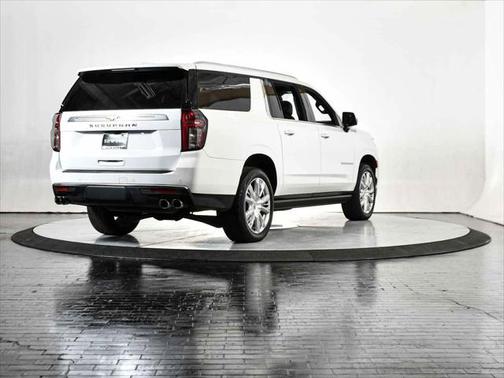 2022 Chevrolet Suburban 4WD High Country
