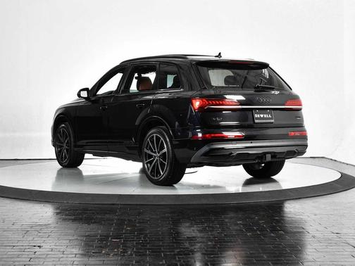2021 Audi Q7 55 Premium Plus
