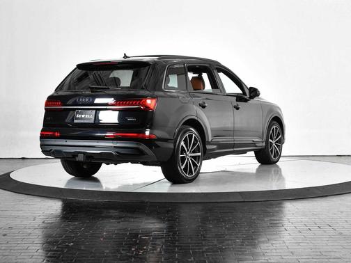 2021 Audi Q7 55 Premium Plus