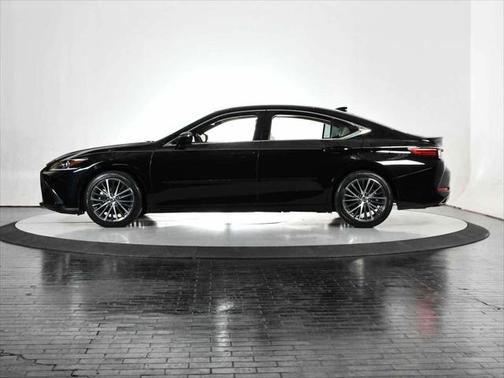 2022 Lexus ES 350 Base
