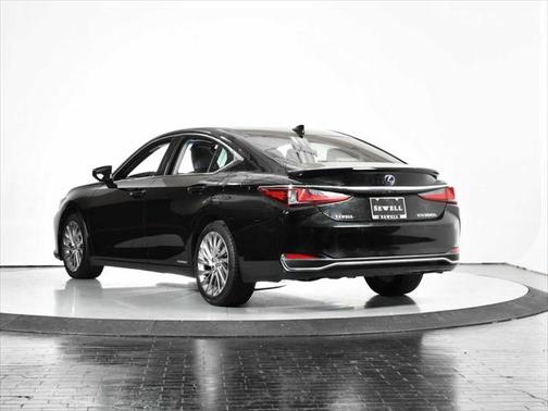 2019 Lexus ES 300h Ultra Luxury