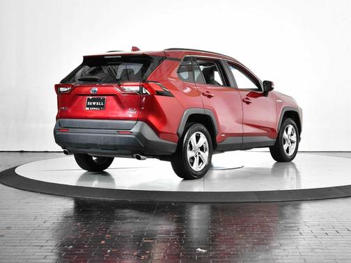 2021 Toyota RAV4 Hybrid XLE Premium