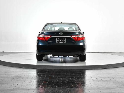 2016 Toyota Camry XLE