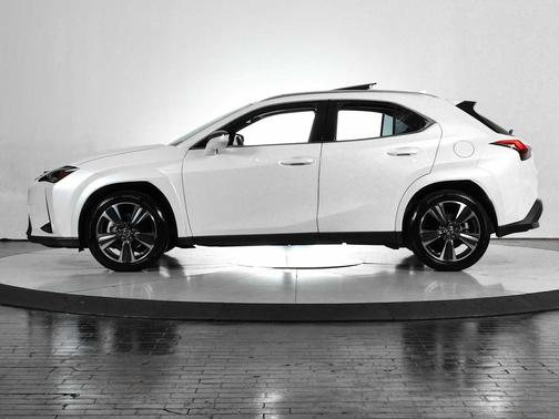 2022 Lexus UX 200 Base