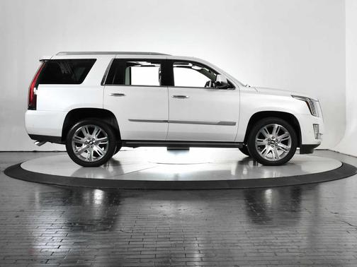 2020 Cadillac Escalade Premium Luxury