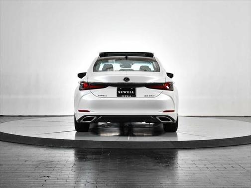 2023 Lexus ES 350 Base