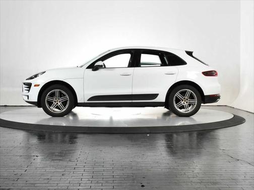2018 Porsche Macan Base