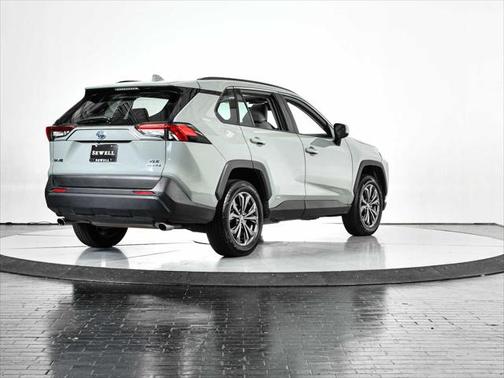 2022 Toyota RAV4 Hybrid XLE Premium