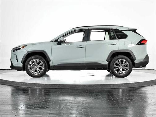 2022 Toyota RAV4 Hybrid XLE Premium