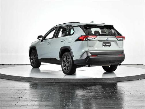 2022 Toyota RAV4 Hybrid XLE Premium