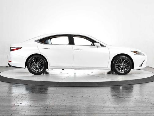 2024 Lexus ES 350 Base