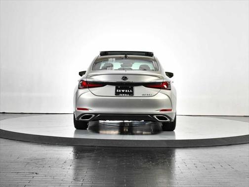 2025 Lexus ES 350 Ultra Luxury