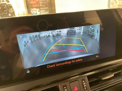 2024 Lexus ES 300h Base