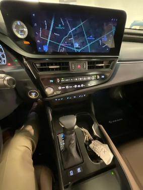 2024 Lexus ES 300h Base