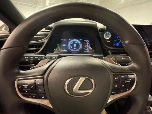 2024 Lexus ES 300h Base