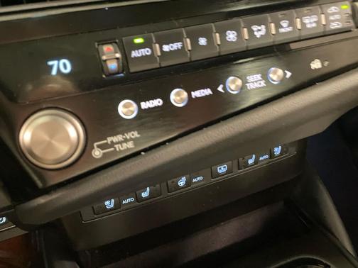 2024 Lexus ES 300h Base