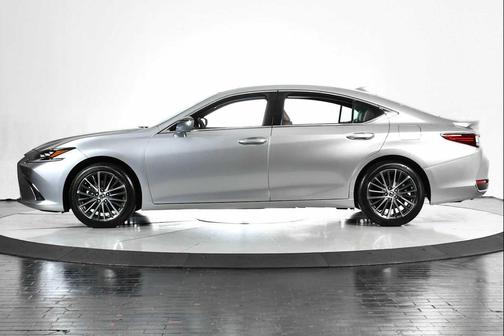 2024 Lexus ES 300h Base