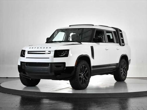 2024 Land Rover Defender 130 P400 Outbound