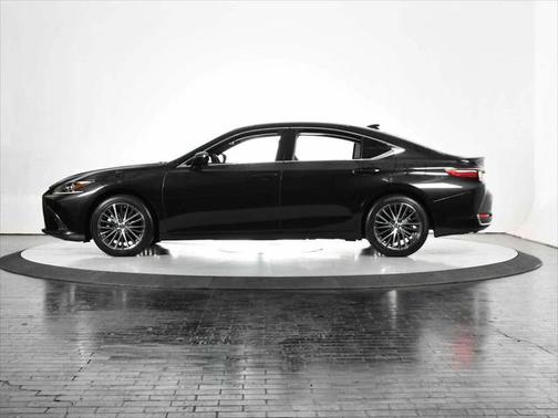2024 Lexus ES 300h Base