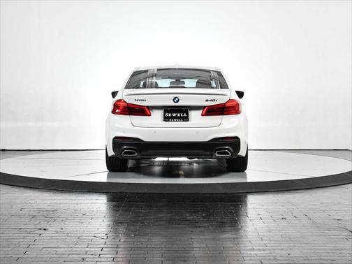 2017 BMW 540 540i