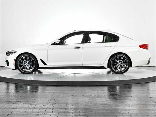 2017 BMW 540 540i