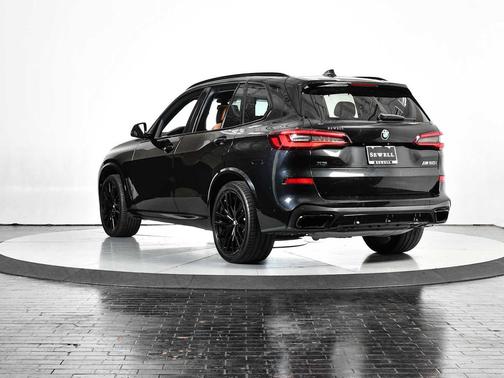 2022 BMW X5 M50i