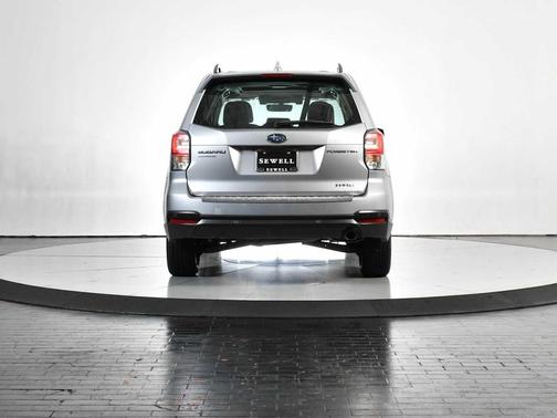 Ice Silver Metallic 2018 Subaru Forester 2.5i Limited