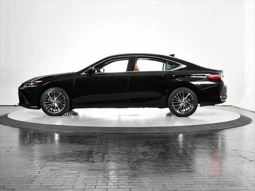2024 Lexus ES 250 Base