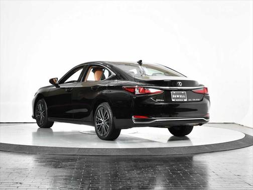2024 Lexus ES 250 Base