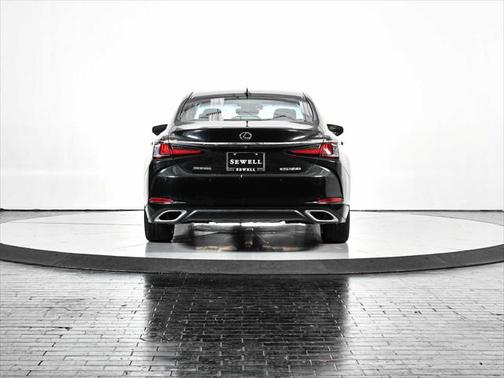 2021 Lexus ES 350 Base