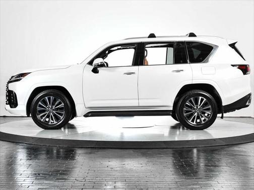2022 Lexus LX 600 Base