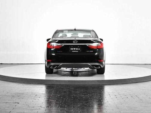 2017 Lexus ES 350 Base