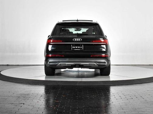 2020 Audi Q7 45 Premium Plus