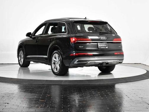 2020 Audi Q7 45 Premium Plus