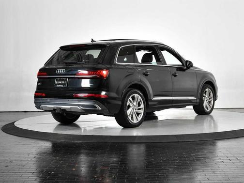 2020 Audi Q7 45 Premium Plus
