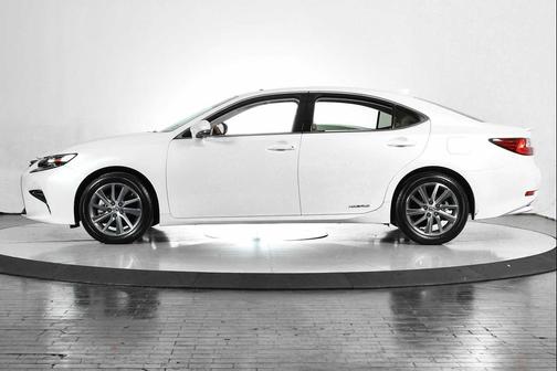 2018 Lexus ES 300h Base