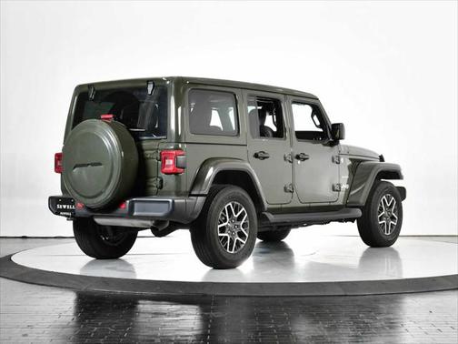 2024 Jeep Wrangler 4-Door Sahara 4x4