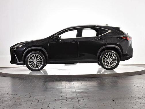 Photo 2 of 27 of 2023 Lexus NX 350h Premium