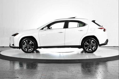 2025 Lexus UX 300h Premium